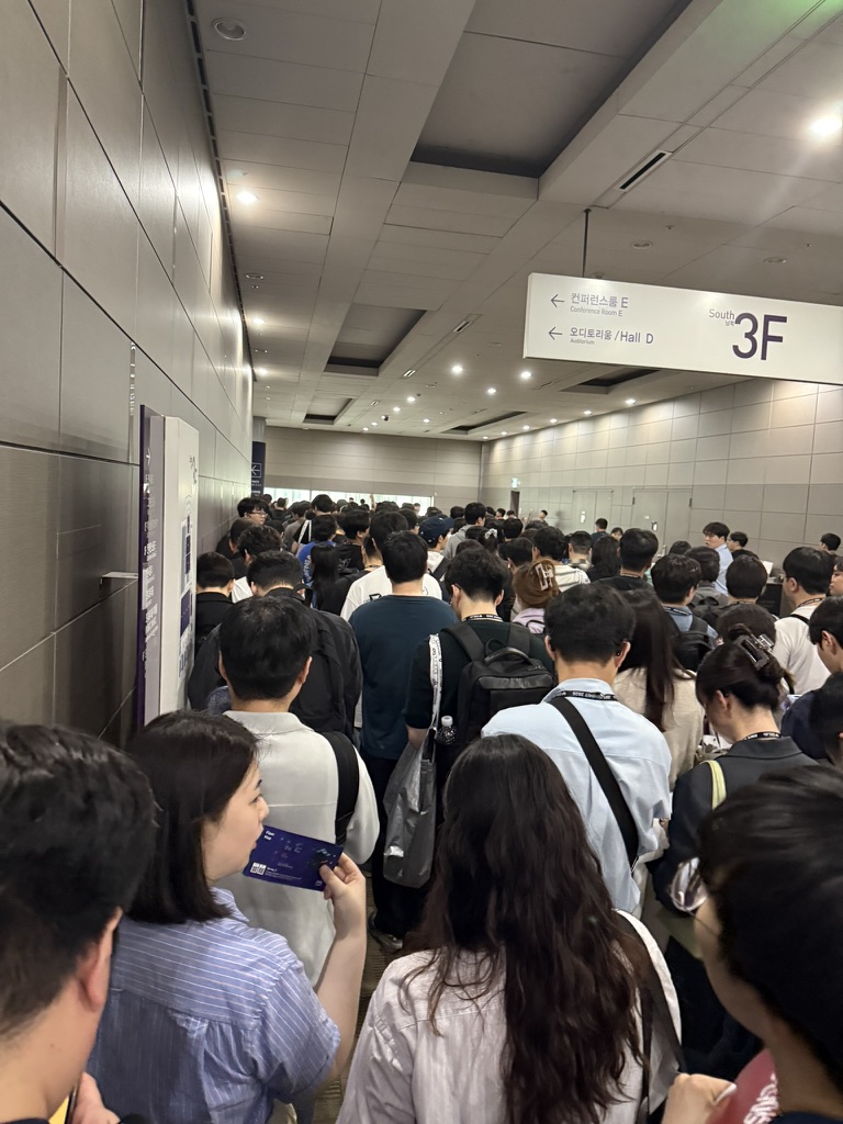 Long line for stamp tour reward exchange